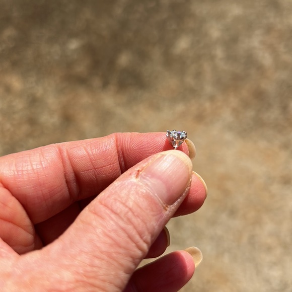 Moissanite earrings - Picture 3 of 6